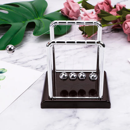 Newton’s Cradle - Elegant Metal Pendulum Desk Decor for Physics Enthusiasts