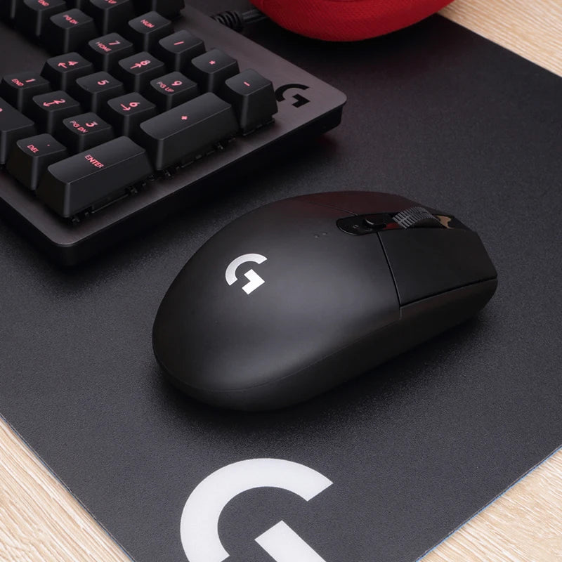 Logitech G304 Wireless Gaming Mouse – 6 Programmable Buttons, HERO Sensor, 12000 DPI, Ergonomic USB Optical Mouse